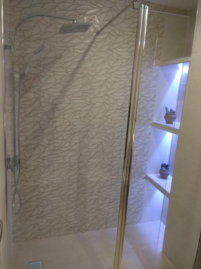 Apartamento a 150 metros del Mar, parking y Wifi Salobrena Bagian luar foto