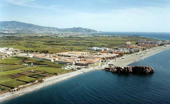 Apartamento a 150 metros del Mar, parking y Wifi Salobrena Bagian luar foto